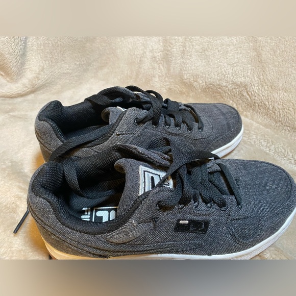 Fila T2 - Picture 2 of 4